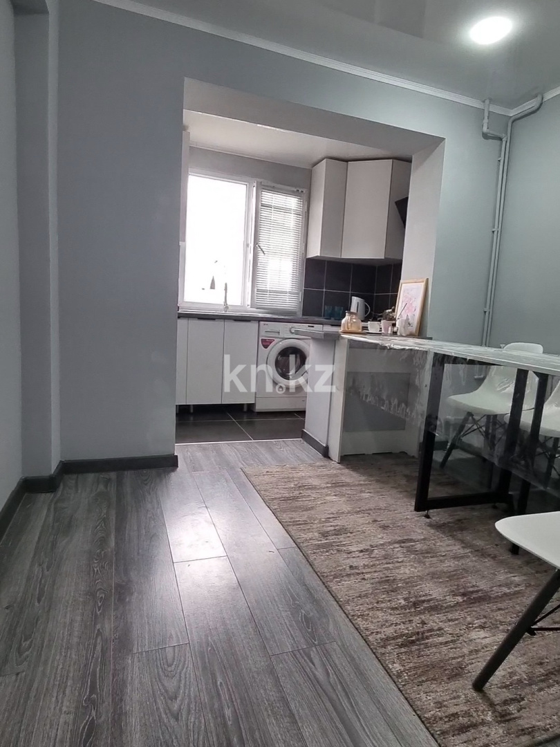 Аренда 1-комнатной квартиры посуточно, 40 м², ул. Каженбаева, дом  3 - Продажа квартир в Атырау фото 8 из 14
