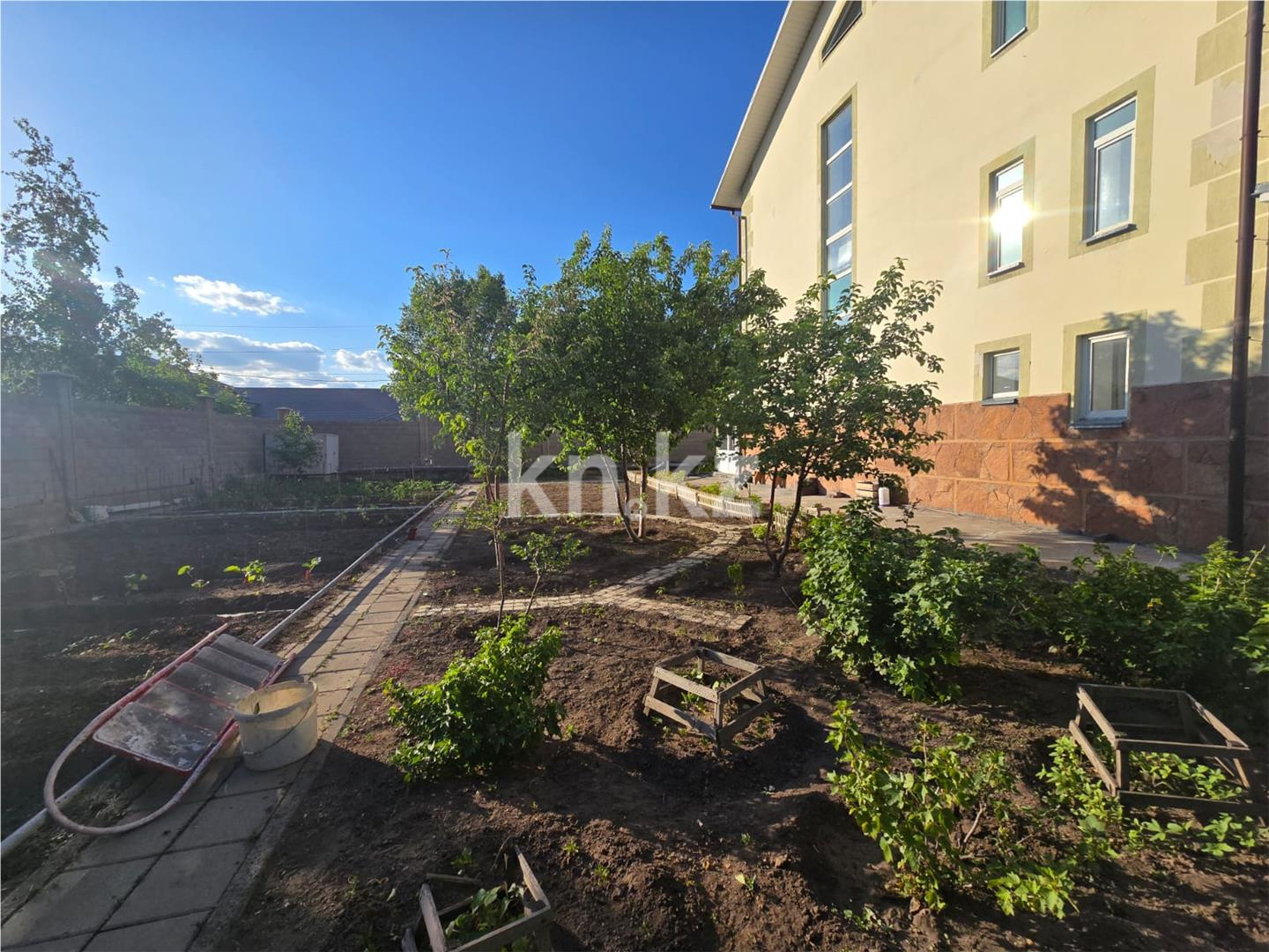 Продажа 5-комнатного дома, 355.2 м², мкр-н 8-й - Продажа домов, коттеджей в Темиртау фото 4 из 35