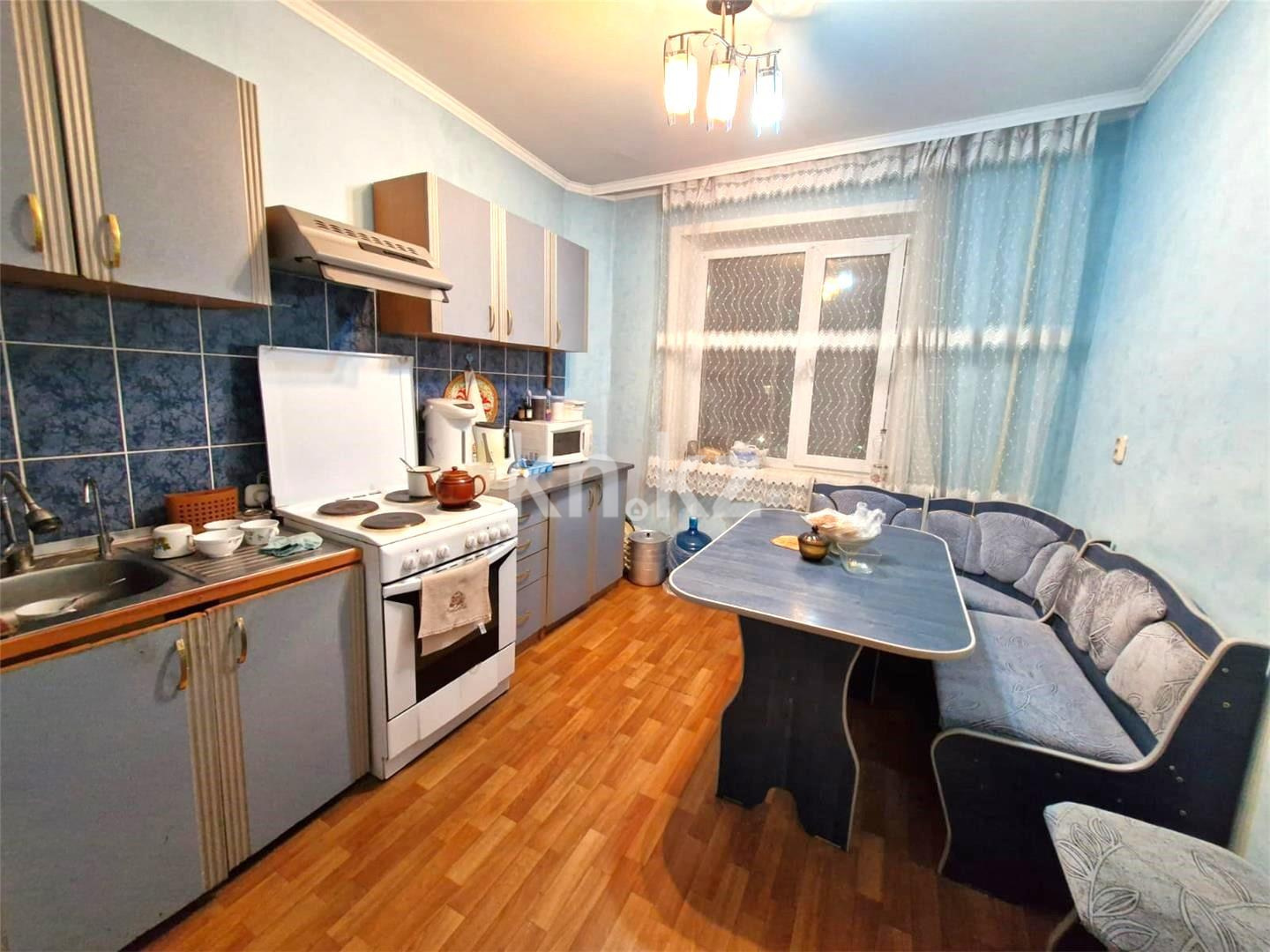 Продажа 4-комнатной квартиры, 80 м², ул. Язева - Продажа  четырехкомнатных квартир в Караганде фото 5 из 11