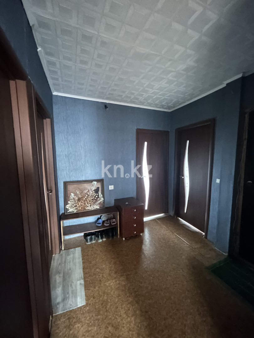 Продажа 4-комнатной квартиры, 76.3 м², 1 кв-л, дом  2 - Продажа  четырехкомнатных квартир в Караганде фото 8 из 13