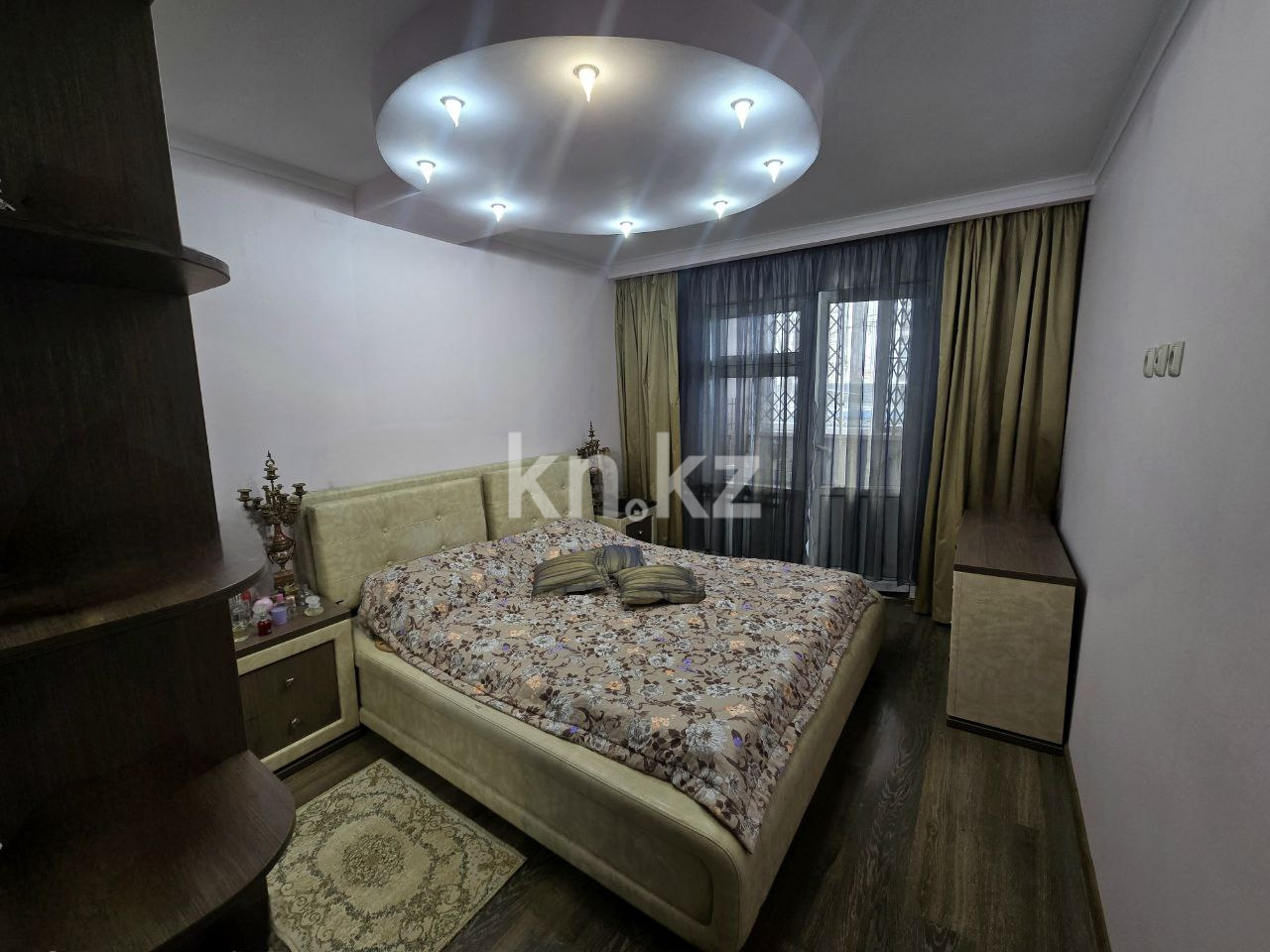 Продажа 4-комнатной квартиры, 80 м², ул. Жандосова - Продажа квартир в Алматы фото 1 из 22