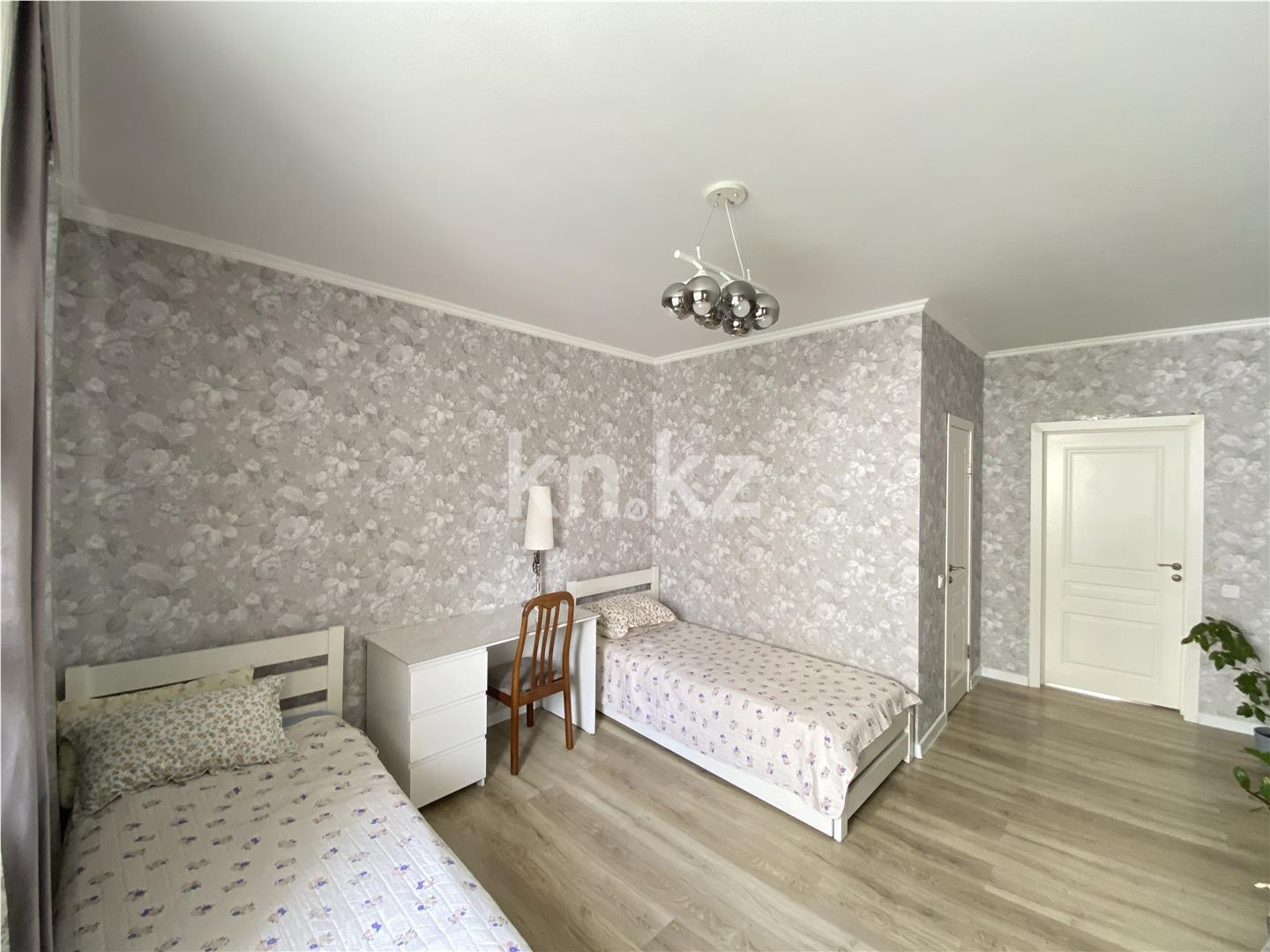 Продажа 4-комнатной квартиры, 131.9 м² в Астане - фото 10