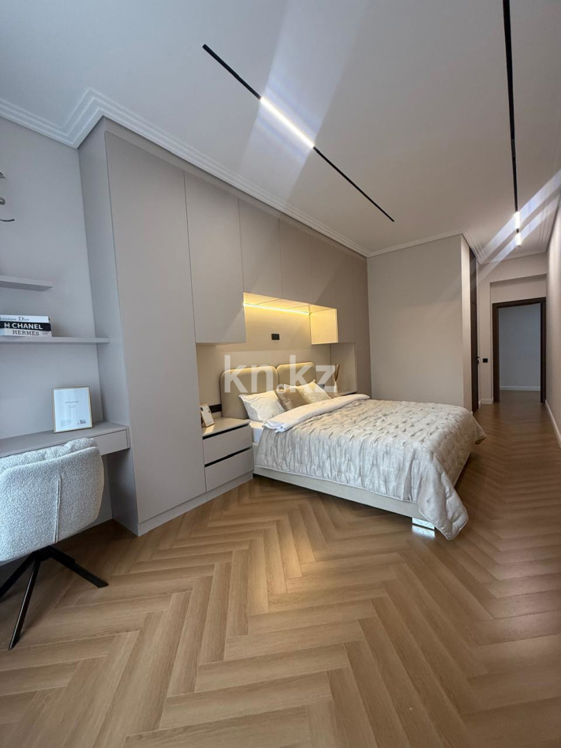 Продажа 4-комнатной квартиры, 111.6 м², Сейфуллина в Алматы - фото 10