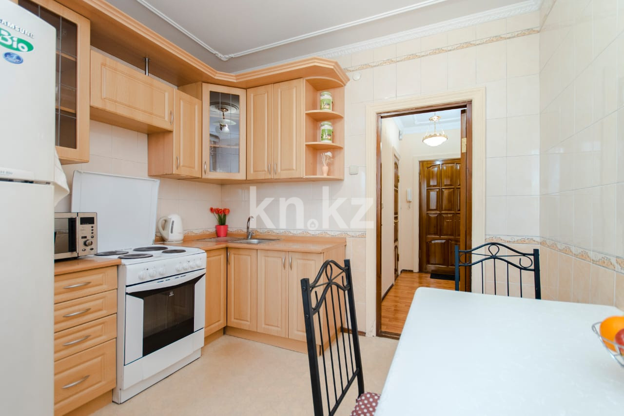 Аренда 2-комнатной квартиры посуточно, 50 м², Самал-2 мкр-н, дом  27 - Аренда жилой и коммерческой недвижимости в Алматы фото 9 из 17