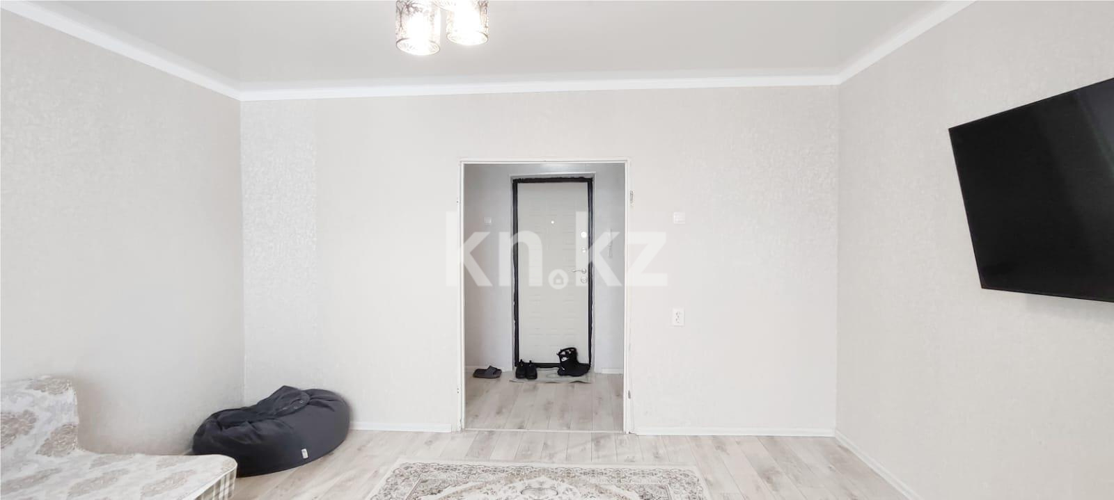 Продажа 1-комнатной квартиры, 41 м², мкр. Голубые Пруды - Продажа  однокомнатных квартир в Караганде с фото фото 2 из 12