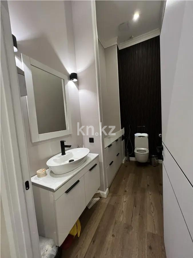 Продажа 2-комнатной квартиры, 77 м², пр. Аль-Фараби, дом  27/3 в Алматы - фото 2