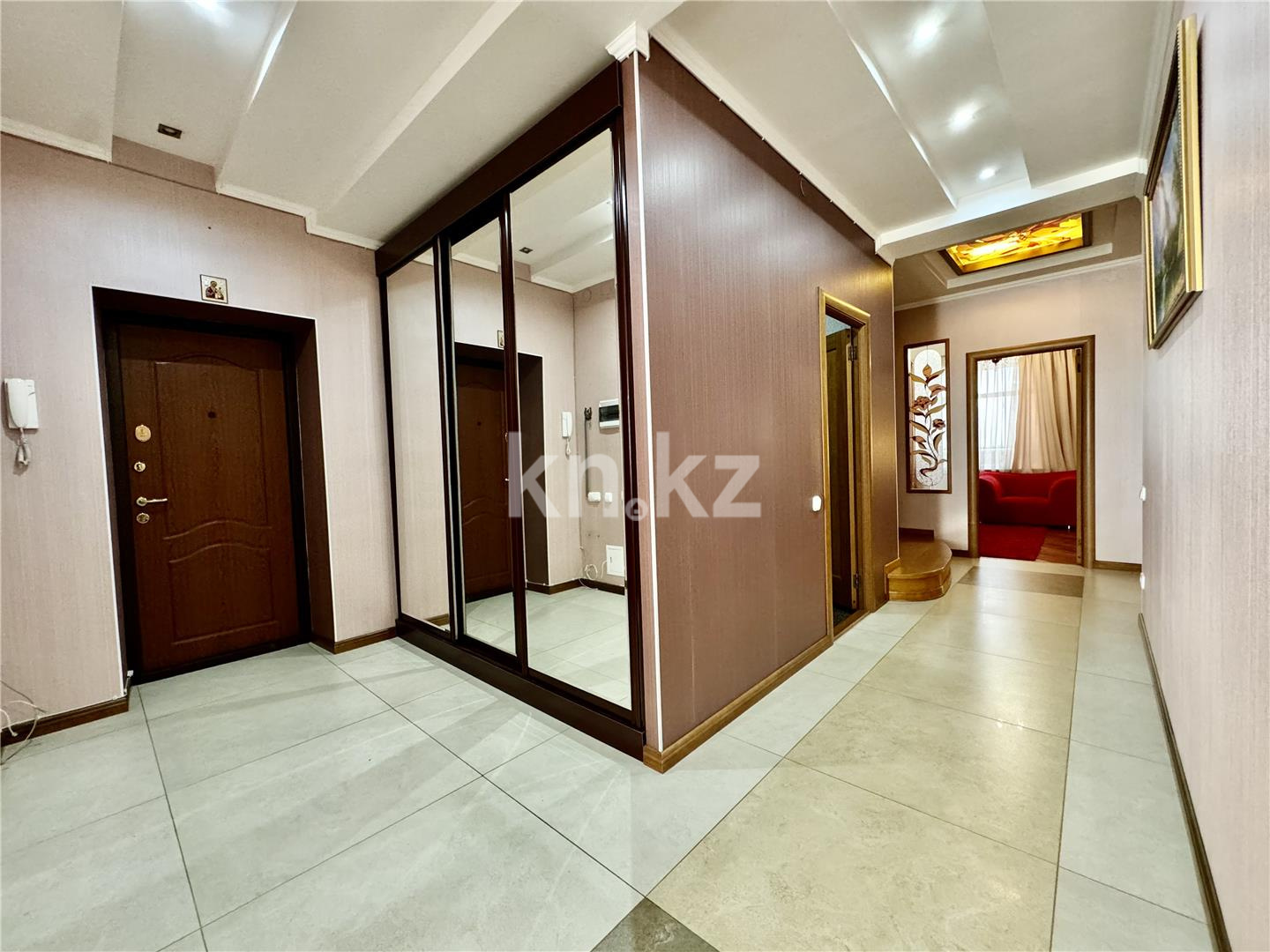 Продажа 6-комнатной квартиры, 227 м², ул. Ерубаева, дом  50/6 - Продажа  пятикомнатных квартир в Караганде фото 48 из 59