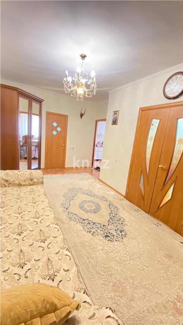 Продажа 2-комнатной квартиры, 65 м², пр. Шахтеров - Продажа  двухкомнатных квартир в Караганде фото 13 из 16