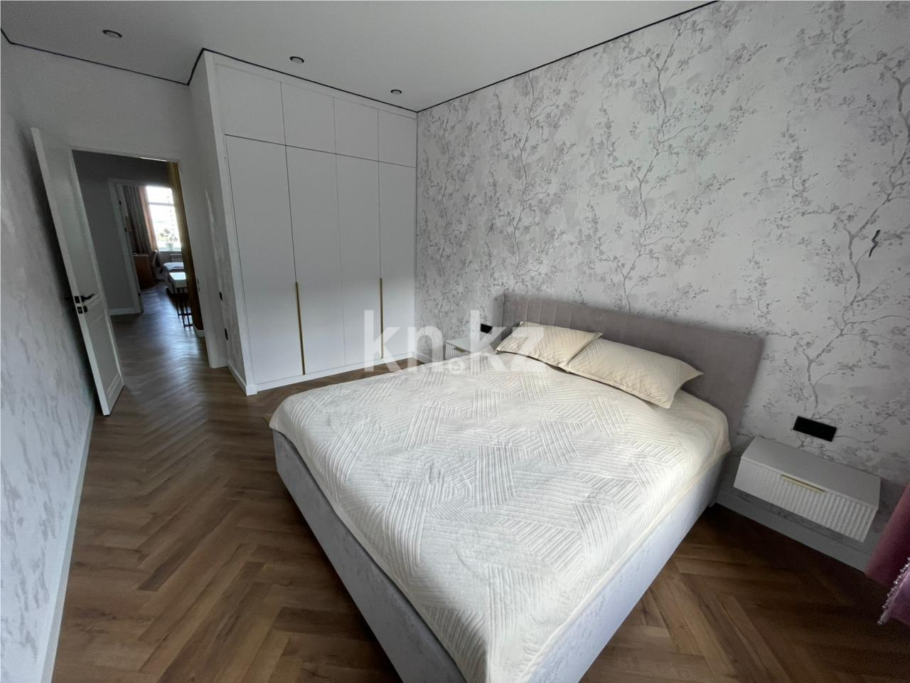 Продажа 4-комнатной квартиры, 111 м² - Продажа квартир в Караганде - страница 3 фото 1 из 21