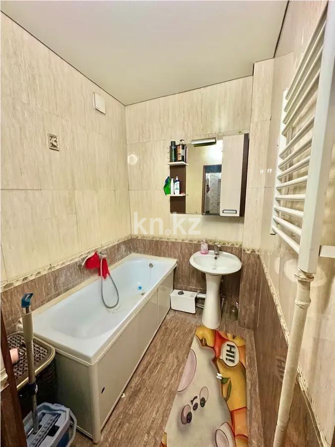 Продажа 2-комнатной квартиры, 60 м², мкр-н Аксай-3а, дом  91 в Алматы - фото 4