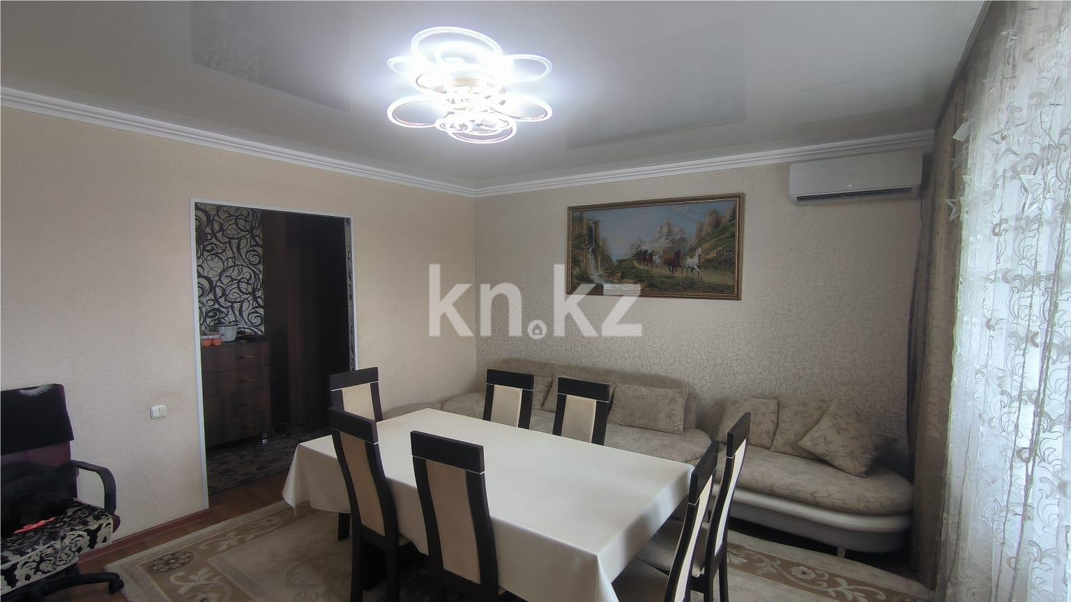 Продажа 4-комнатной квартиры, 78 м², ул. Дюсембекова - Продажа  четырехкомнатных квартир в Караганде фото 3 из 22