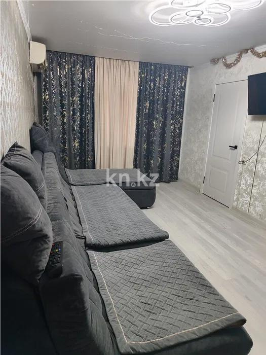 Продажа 4-комнатной квартиры, 60 м², мкр-н 15, дом  5 - Продажа квартир в Казахстане фото 1 из 12