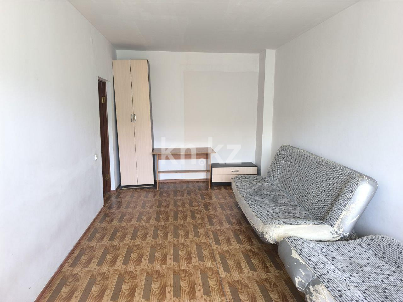 Продажа 2-комнатной квартиры, 65 м², пр. Шахтеров - Продажа квартир в Караганде фото 1 из 13