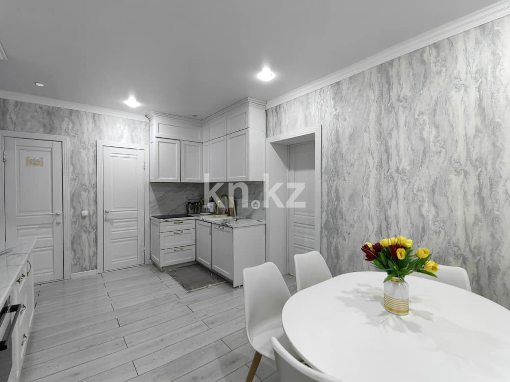 Продажа 4-комнатной квартиры, 143 м², мкр. Голубые Пруды, дом  5/4 - Продажа квартир в Караганде с фото фото 22 из 36