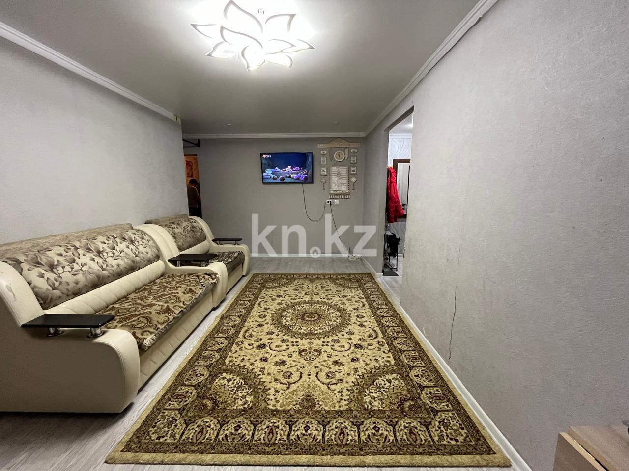 Продажа 3-комнатной квартиры, 55 м², мкр-н 13 - Продажа квартир в Караганде фото 1 из 14