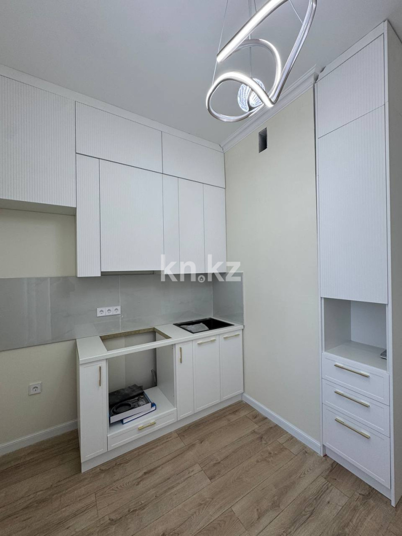 Продажа 1-комнатной квартиры, 38 м², ул. Казыбек би, дом  41/1 - пр. Улы Дала - Продажа квартир в Казахстане фото 1 из 23