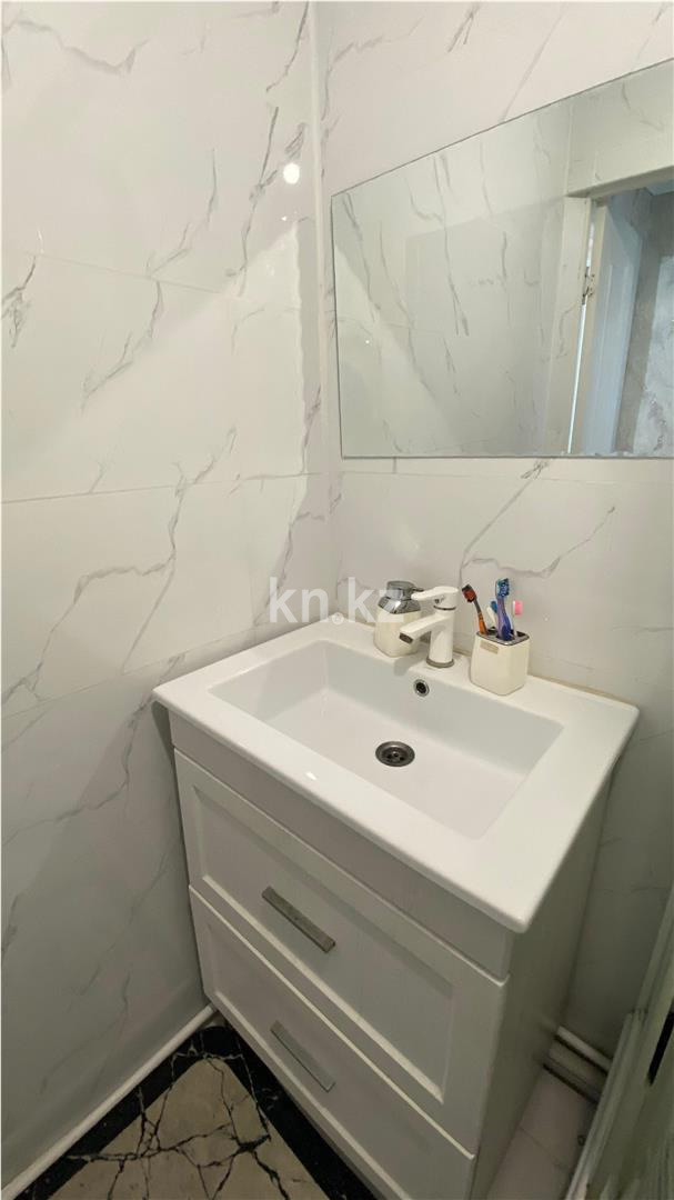 Продажа 4-комнатной квартиры, 76 м², пр. Республики - Продажа  четырехкомнатных квартир в Караганде фото 11 из 16