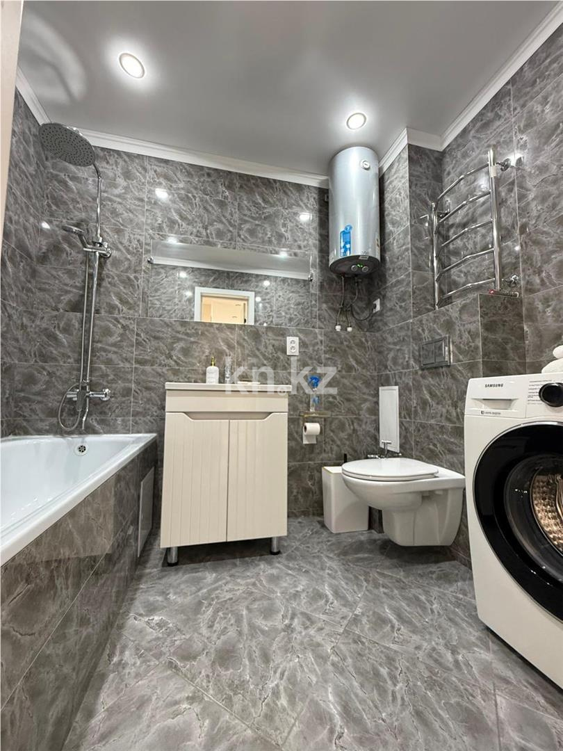 Продажа 3-комнатной квартиры, 70 м², ул. Ашимова, дом  22 в Караганде - фото 15