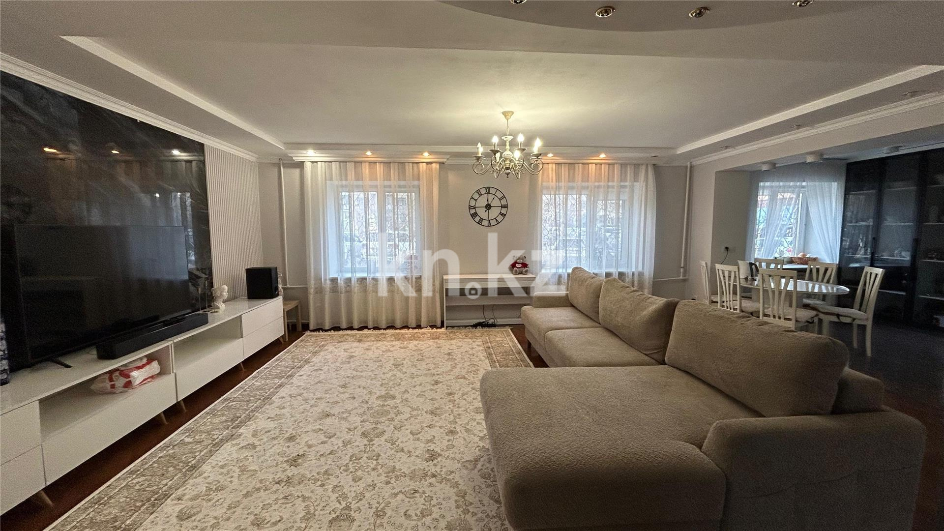 Продажа 4-комнатной квартиры, 137 м², ул. Алиханова - Продажа  четырехкомнатных квартир в Караганде с фото фото 1 из 23