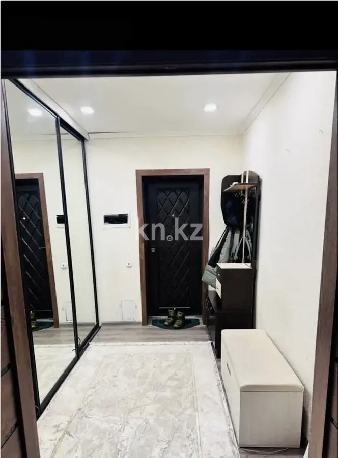 Продажа 3-комнатной квартиры, 90 м², пр. Шахтеров, дом  52 в Караганде - фото 7