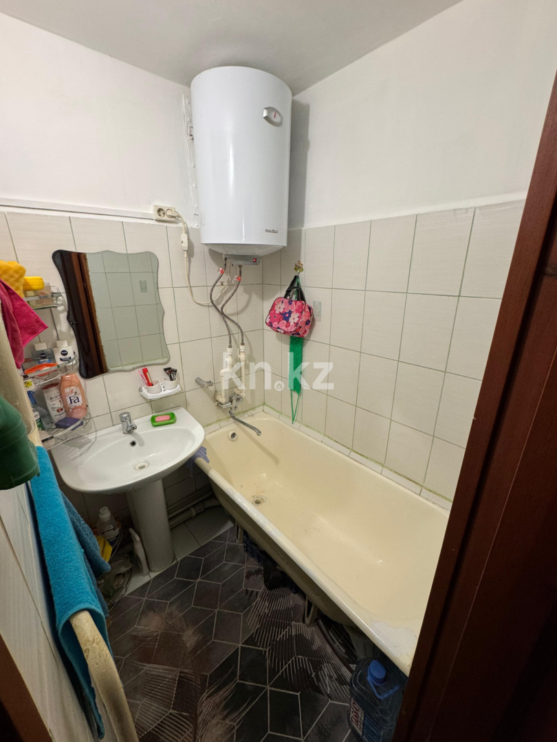 Продажа 2-комнатной квартиры, 42.8 м², мкр-н 22 - Продажа квартир в Караганде фото 11 из 14