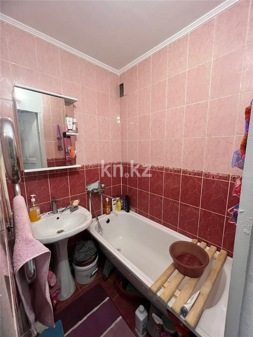 Продажа 5-комнатной квартиры, 89 м², мкр-н Восток-2 - Продажа  пятикомнатных квартир в Караганде фото 14 из 16