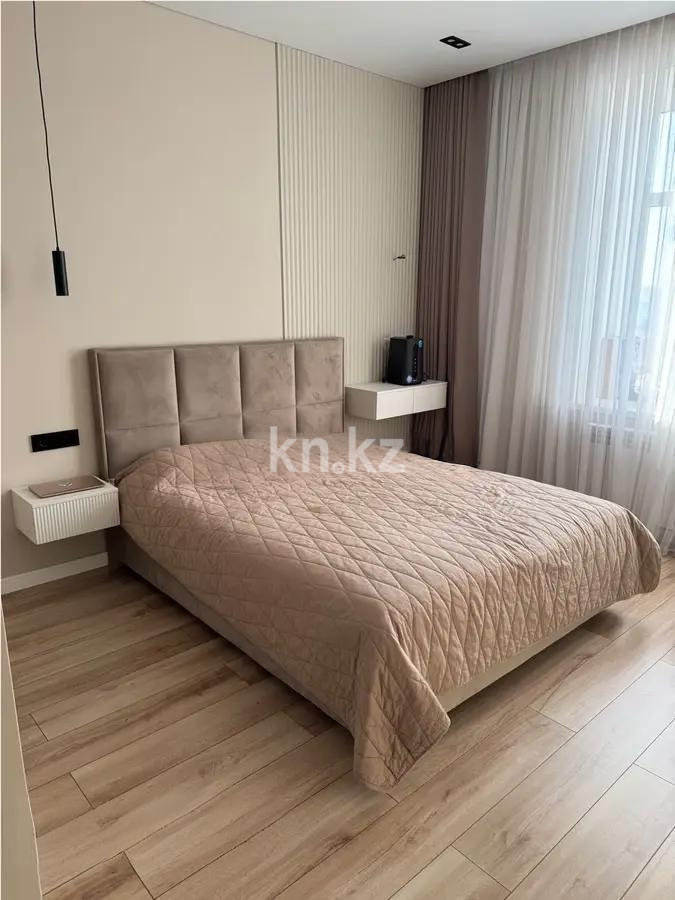 Продажа 3-комнатной квартиры, 92 м², ул. Момышулы, дом  15/2 в Караганде - фото 2