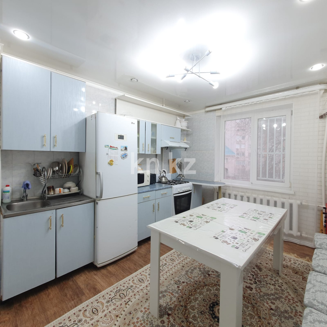 Продажа 4-комнатной квартиры, 91.7 м², 12 мкр. - Продажа квартир в Актобе фото 11 из 26
