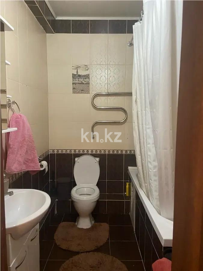 Продажа 2-комнатной квартиры, 63 м², мкр-н Аксай-1, дом  10/3 в Алматы - фото 5