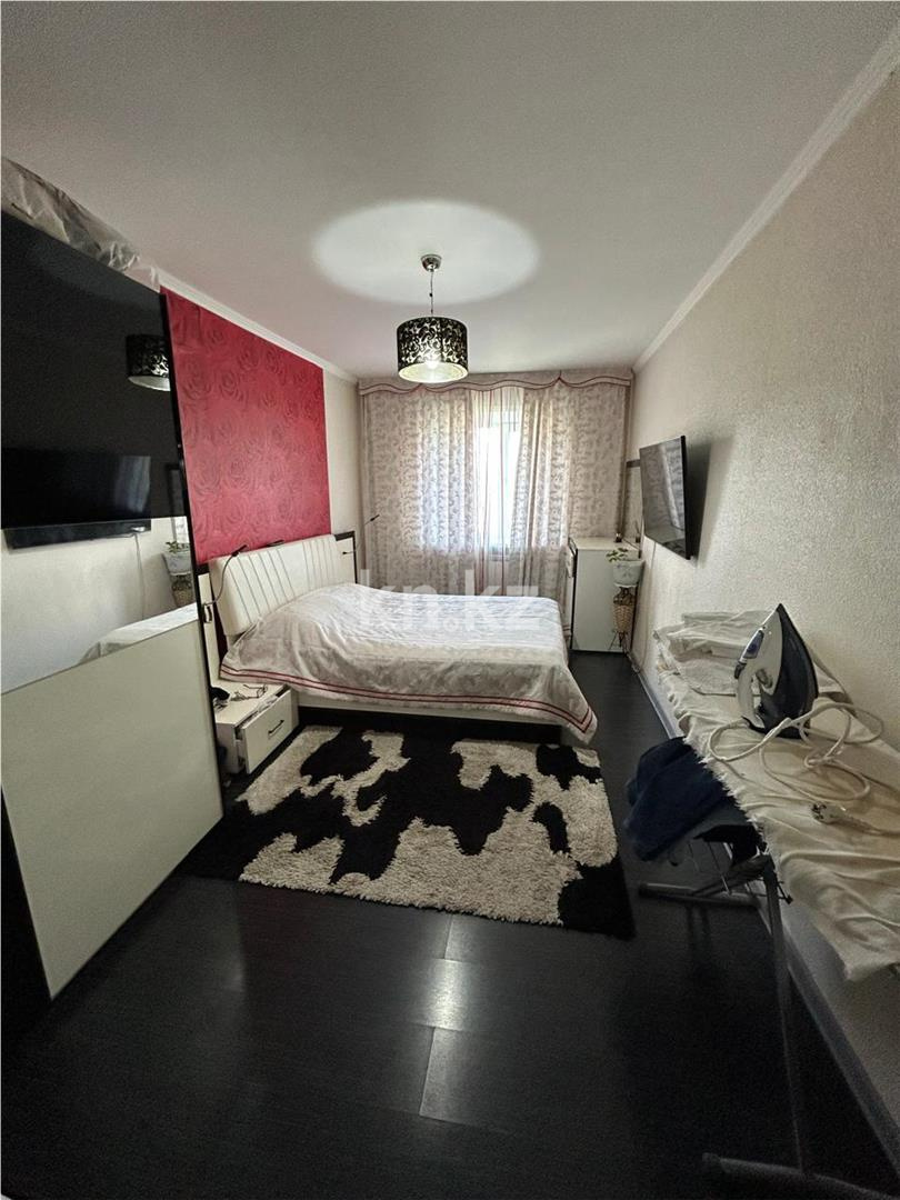 Продажа 4-комнатной квартиры, 93 м², ул. Аманжолова, дом  21 в Караганде - фото 7