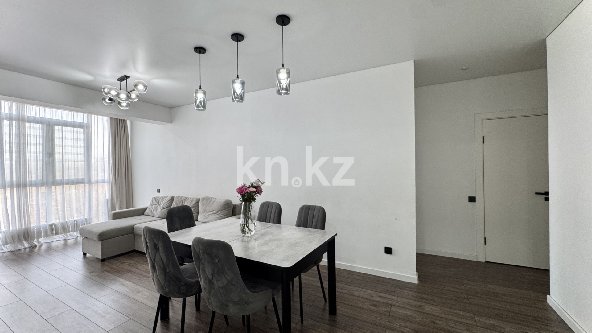 Продажа 4-комнатной квартиры, 95.3 м² - Продажа квартир в монолитном доме в Алматы - страница 4 фото 9 из 15