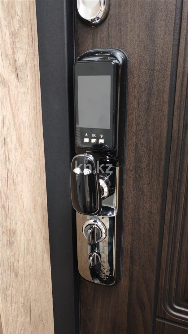 Продажа 4-комнатной квартиры, 123 м², ул. Дюсембекова - Продажа квартир в Караганде фото 26 из 31