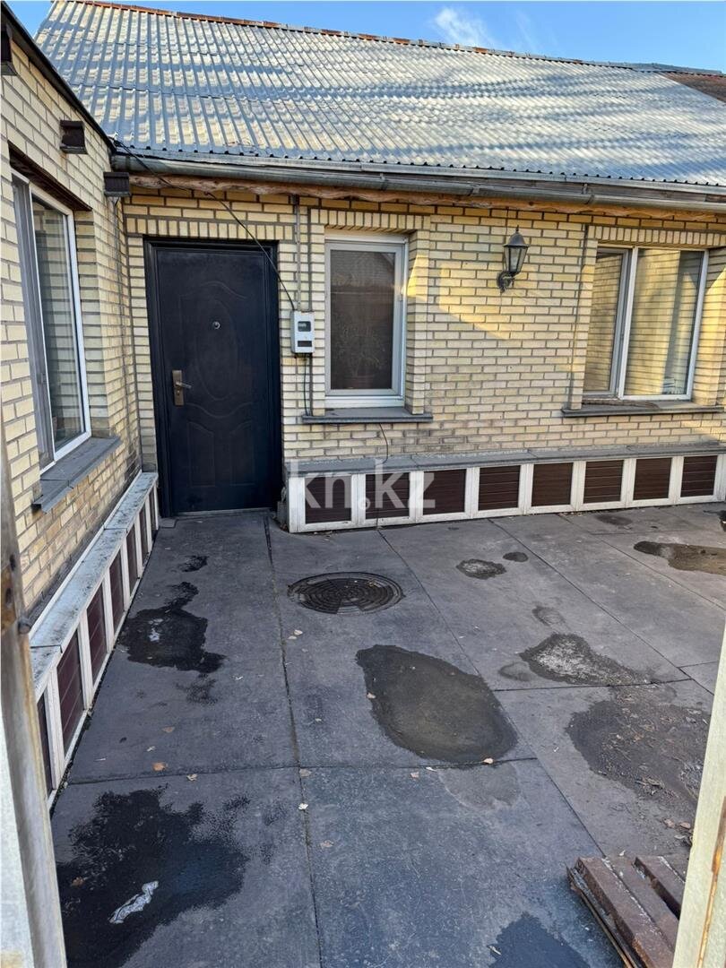 Продажа 4-комнатного дома, 102 м² в Караганде