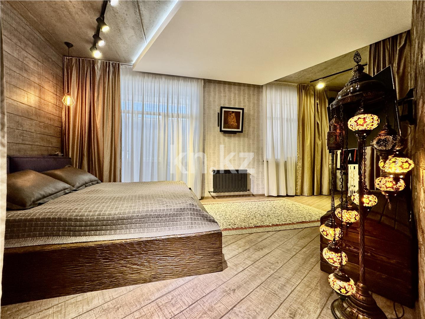 Продажа 3-комнатной квартиры, 160 м², ул. Аманжолова, дом  41 - Продажа  трехкомнатных квартир в Караганде с фото фото 16 из 52