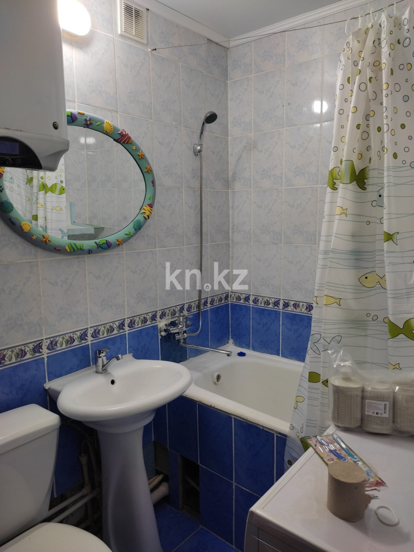 Продажа 2-комнатной квартиры, 40 м², пр. Бухар-жырау, дом  56 в Караганде - фото 10