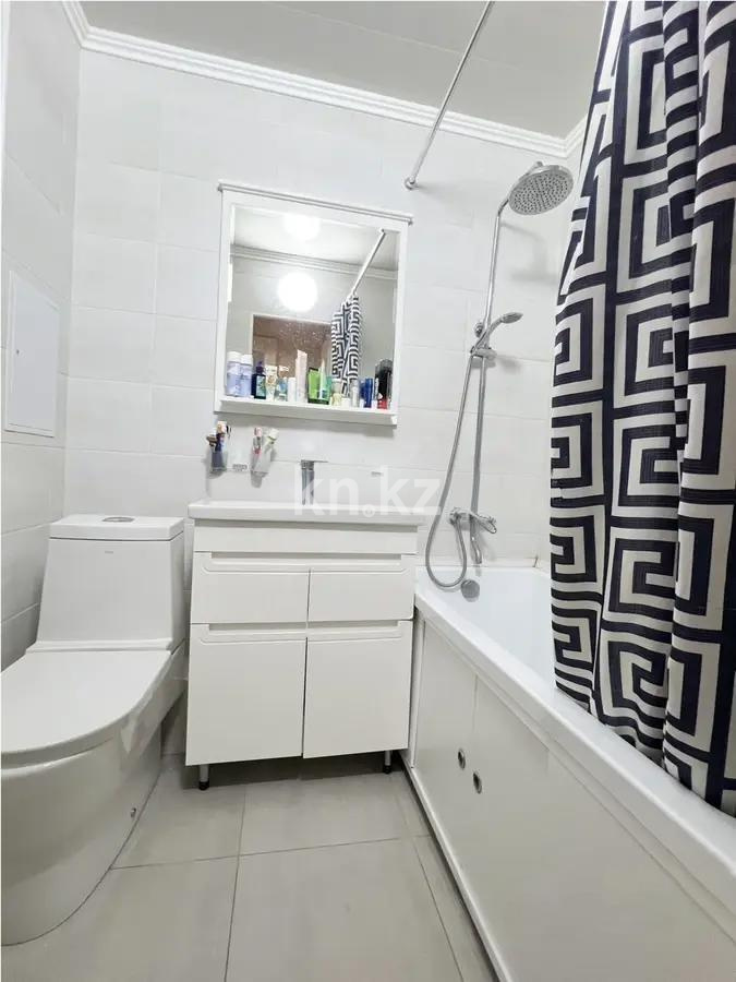 Продажа 4-комнатной квартиры, 73.4 м², 8 мкр., дом  37 - Продажа квартир в Казахстане фото 5 из 6