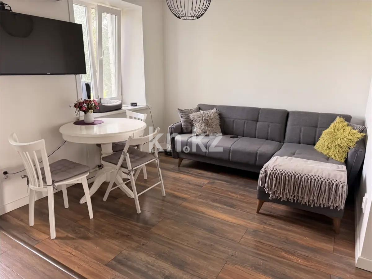 Продажа 3-комнатной квартиры, 57 м² - Продажа квартир от собственников в Караганде - страница 2 фото 1 из 6