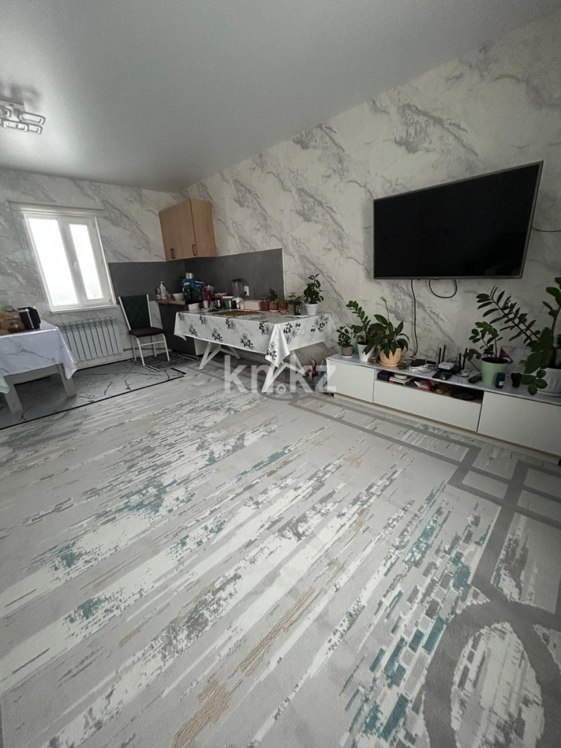 Продажа 2-комнатного дома, 70 м², Мухамедханова, дом  37 - Продажа жилой и коммерческой недвижимости в Усть-Каменогорске фото 2 из 19