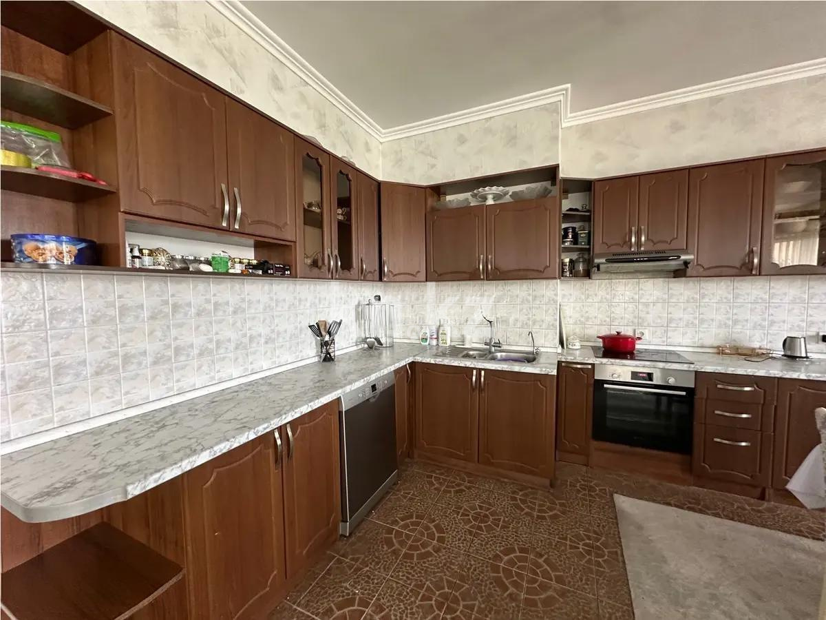 Продажа 4-комнатной квартиры, 178 м², ул. Луганского, дом  1 в Алматы - фото 5