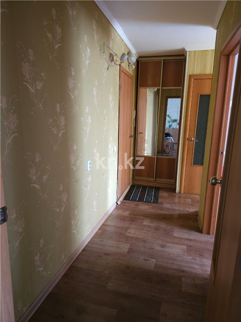 Продажа 4-комнатной квартиры, 61 м², мкр-н 11а - Продажа  четырехкомнатных квартир в Караганде фото 6 из 9