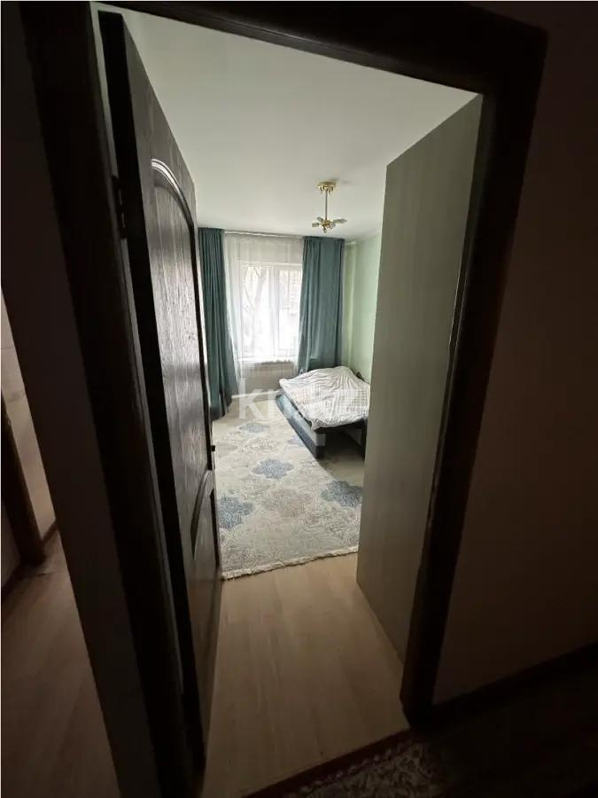 Продажа 3-комнатной квартиры, 60 м², мкр-н Аксай-2, дом  22 в Алматы - фото 2
