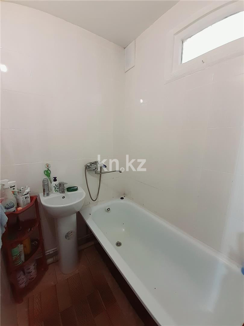 Продажа 2-комнатной квартиры, 44 м², мкр-н 14 в Караганде - фото 7