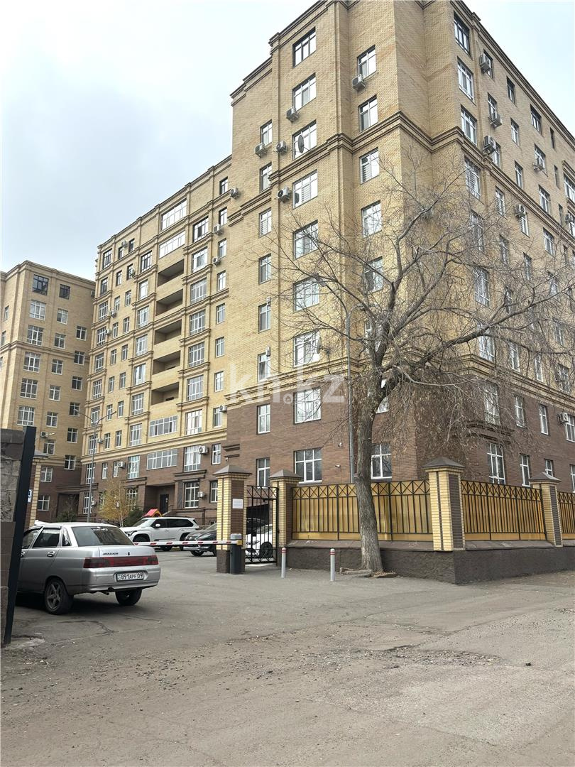 Продажа 3-комнатной квартиры, 120 м², ул. Аманжолова - Продажа  трехкомнатных квартир в Караганде фото 11 из 12