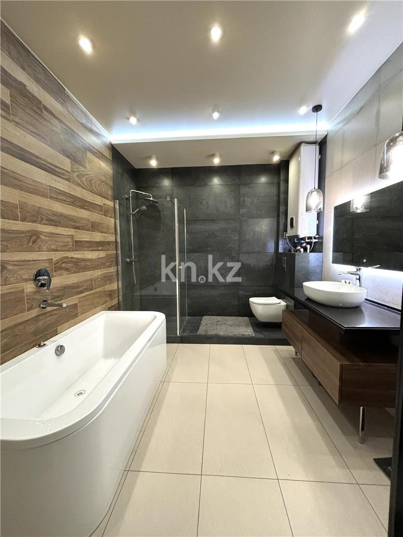 Продажа 2-комнатной квартиры, 94 м², ул. Аманжолова, дом  96/1 - Продажа  двухкомнатных квартир в новостройках Караганды фото 9 из 19