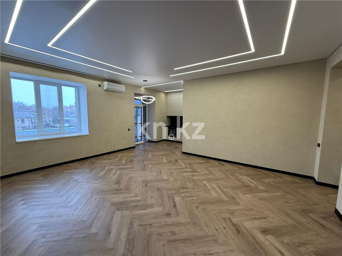 Продажа 3-комнатной квартиры, 104 м² - Продажа трехкомнатных квартир в Караганде фото 1 из 17