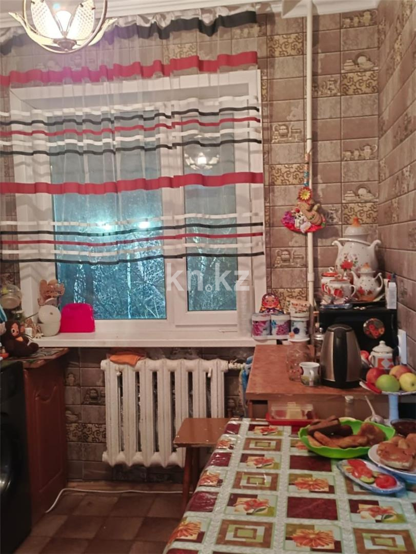 Продажа 3-комнатной квартиры, 62 м², мкр-н 23 - Продажа квартир в Караганде фото 9 из 16