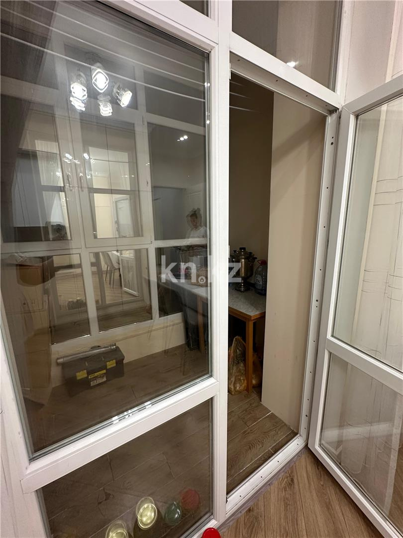 Продажа 4-комнатной квартиры, 104 м², пр. Республики, дом  участок 1/7 в Караганде - фото 8