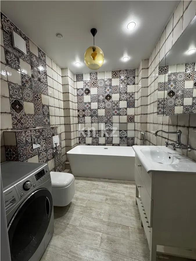 Продажа 4-комнатной квартиры, 130 м², ул. Айтматова, дом  38 в Астане - фото 6