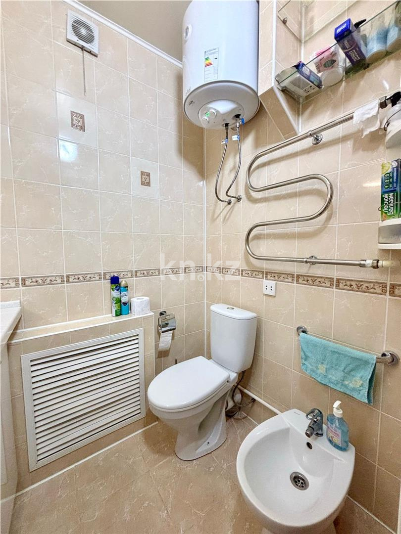 Продажа 3-комнатной квартиры, 84 м², ул. Абая - Продажа  трехкомнатных квартир в Караганде с фото фото 13 из 20