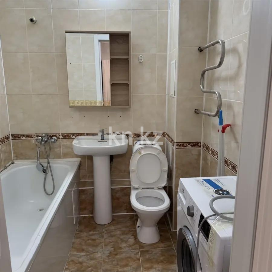 Продажа 1-комнатной квартиры, 42 м², ул. Отырар, дом  18 в Астане - фото 3